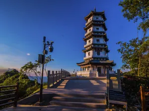 Loushan Pass Tourist Attraction