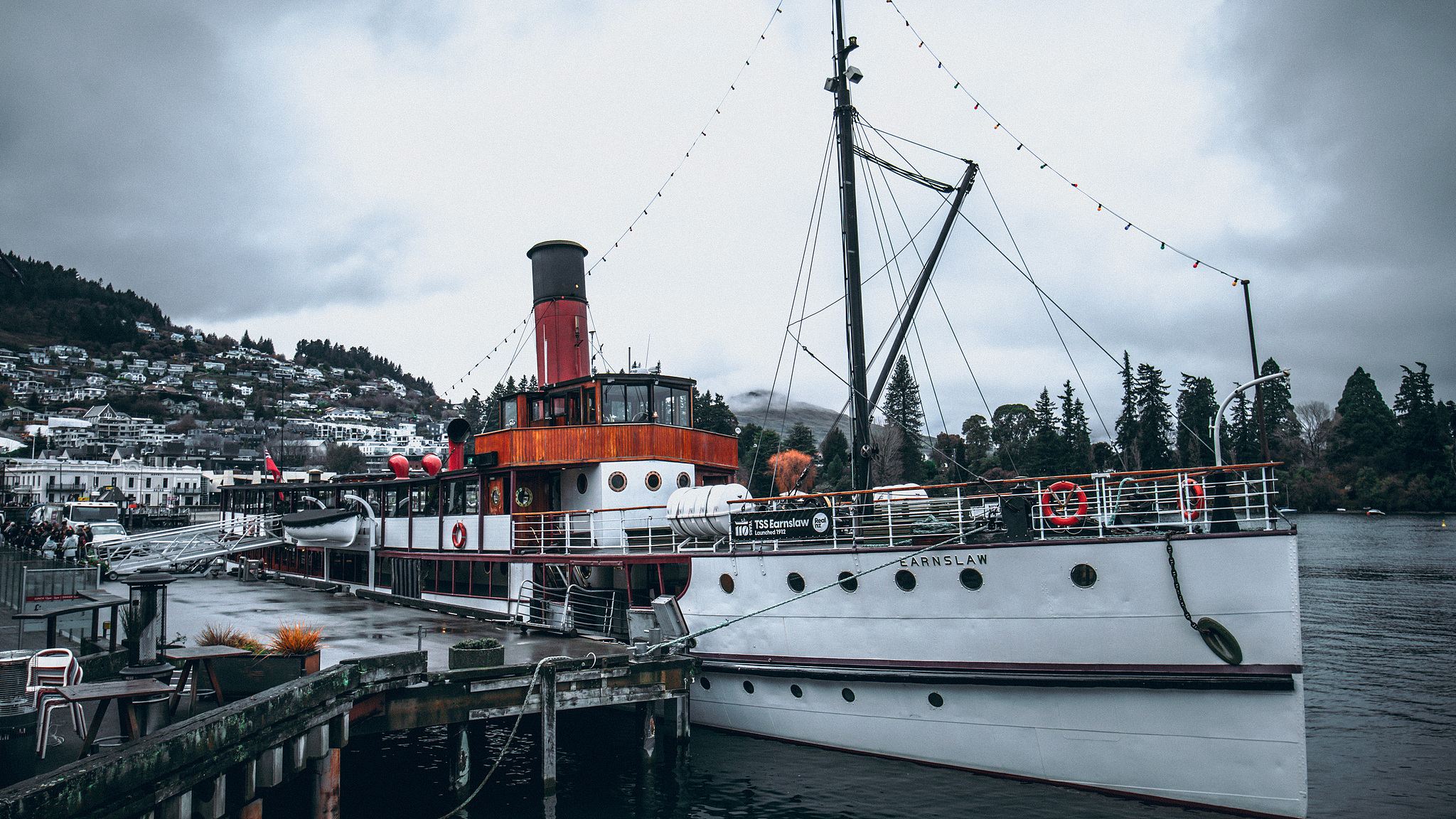 ทัวร์นิวซีแลนด์ ควีนส์ทาวน์ เรือกลไฟ TSS Earnslaw ไปยังฟาร์ม Walter Peak พร้อมอาหารกลางวันและอาหารเย็น รวมถึงขี่ม้า