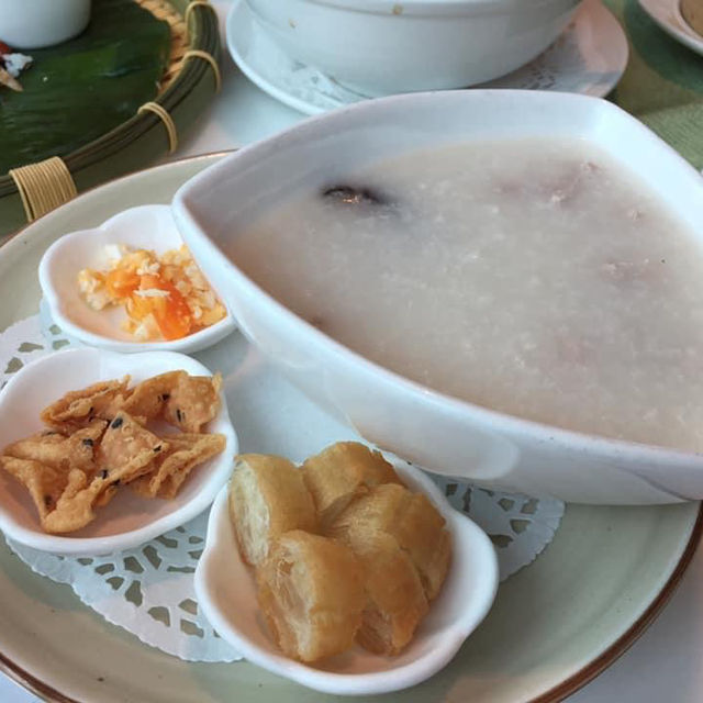 $1100 包四餐星馬菜 早餐