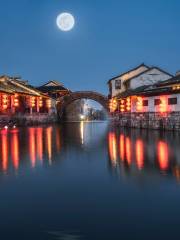 Nanxun Ancient Town Rowboat