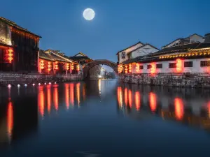 Nanxun Ancient Town Rowboat