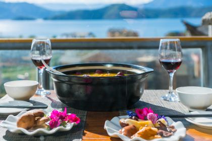 泸沽湖山海御墅全视野格姆女神湖景度假民宿·餐厅