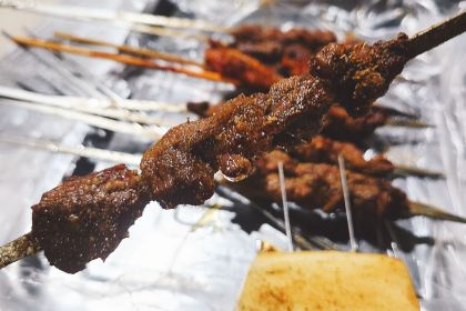 烧烤客栈碳烤羊腿(红叶店)