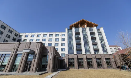 Jinyu Badaling Hot Spring Resort