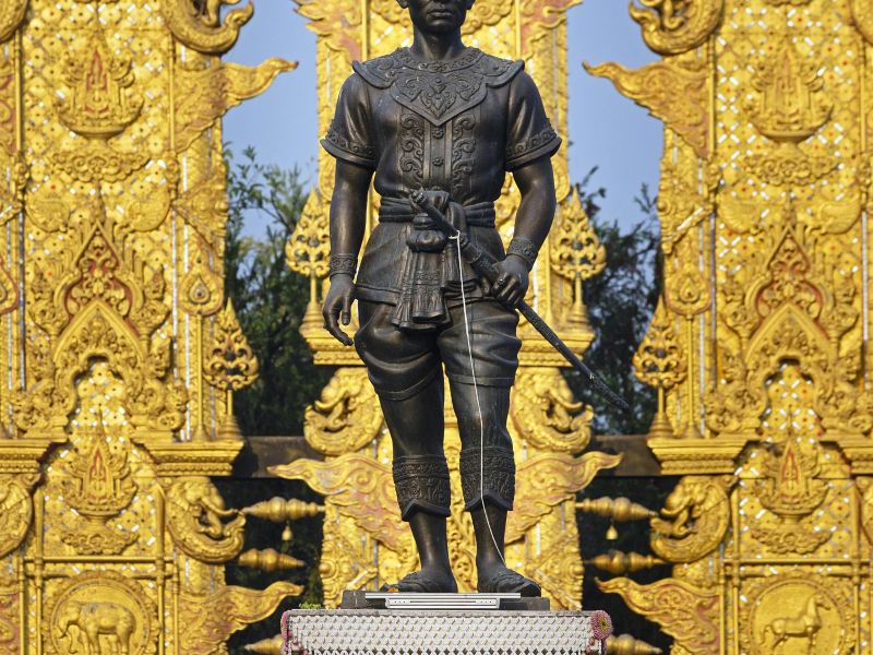 King Mangrai Monument