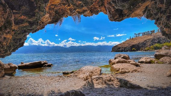 однодневный тур по Хи Чжоу, экологическому парку дельфинов, Шуанлан и остатку горы Цуйгуо с услугами на китайском и английском языках