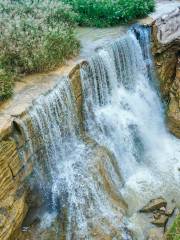 Ruhe Waterfall