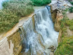 Ruhe Waterfall