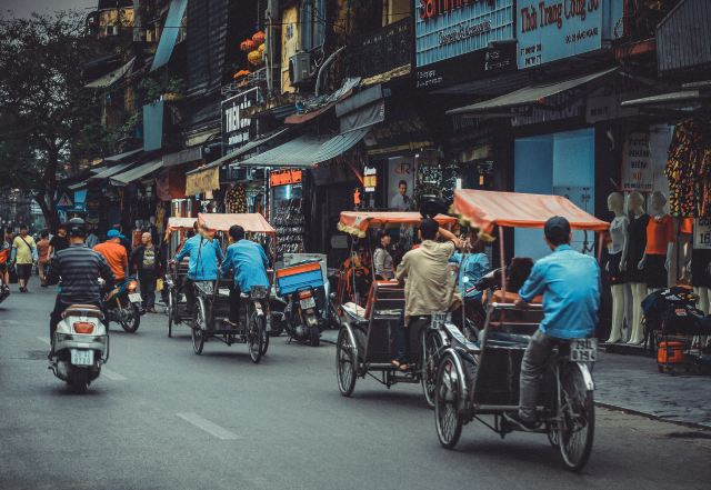 bicycle rickshaw vietnam