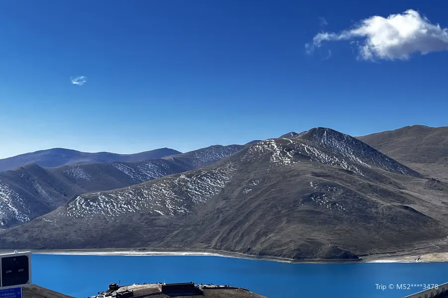 西藏羊湖荒地星空營地