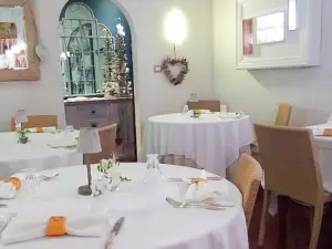 Locanda Di Mirandolina B&B Ristorante