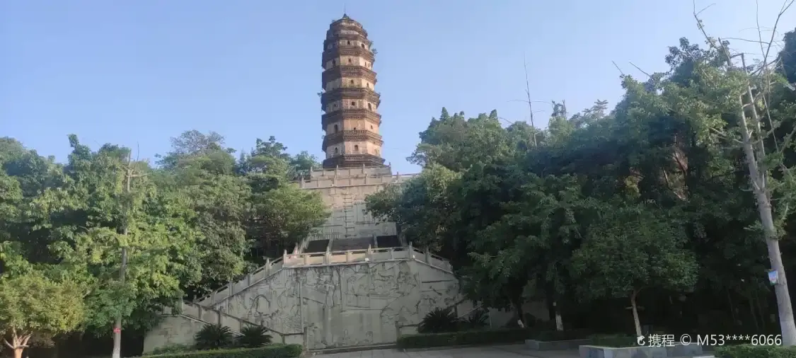 南塔公園附近的飯店