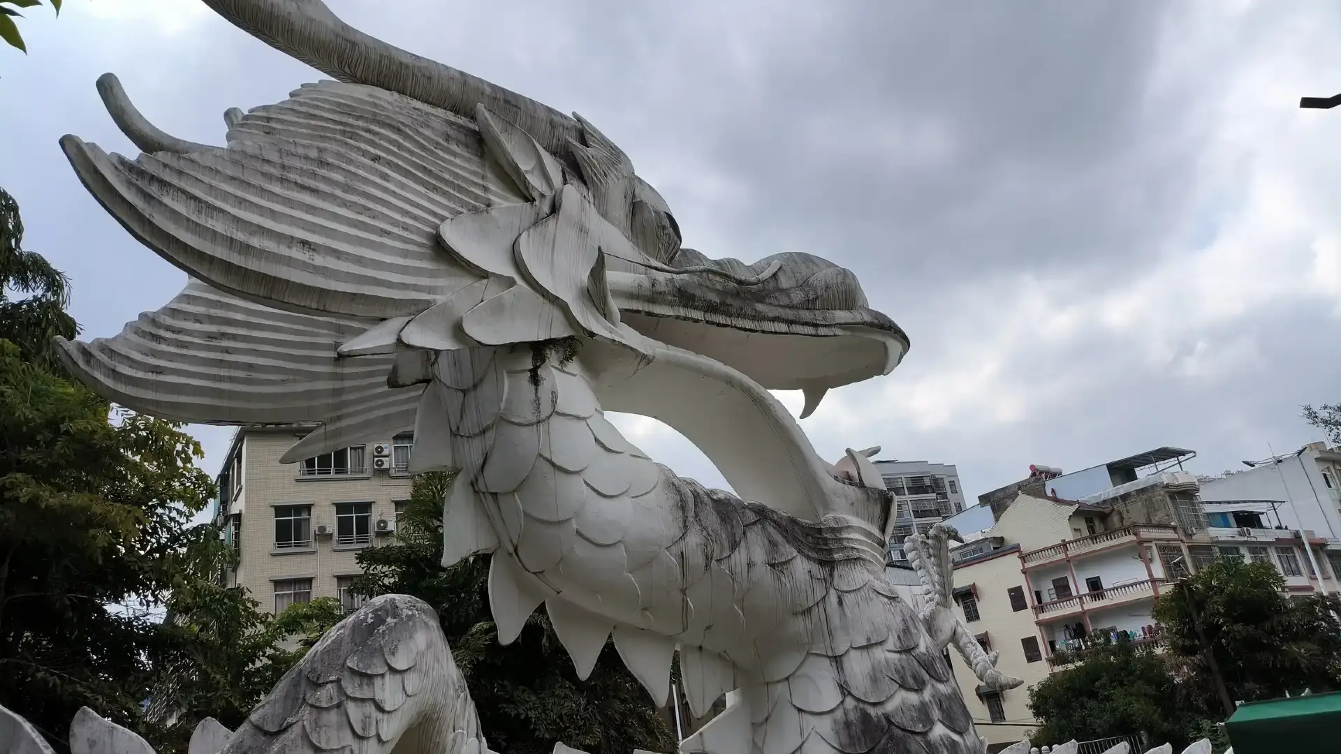 Hotels near Yizhoushi Bailong Park