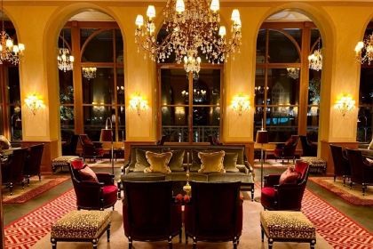 Cheval Blanc by Peter Knogl