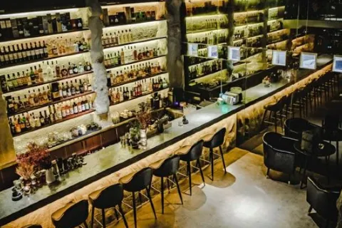 酒窟Vault Bar
