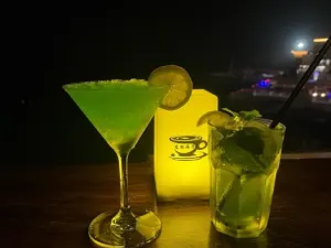 东极海子咖啡酒吧