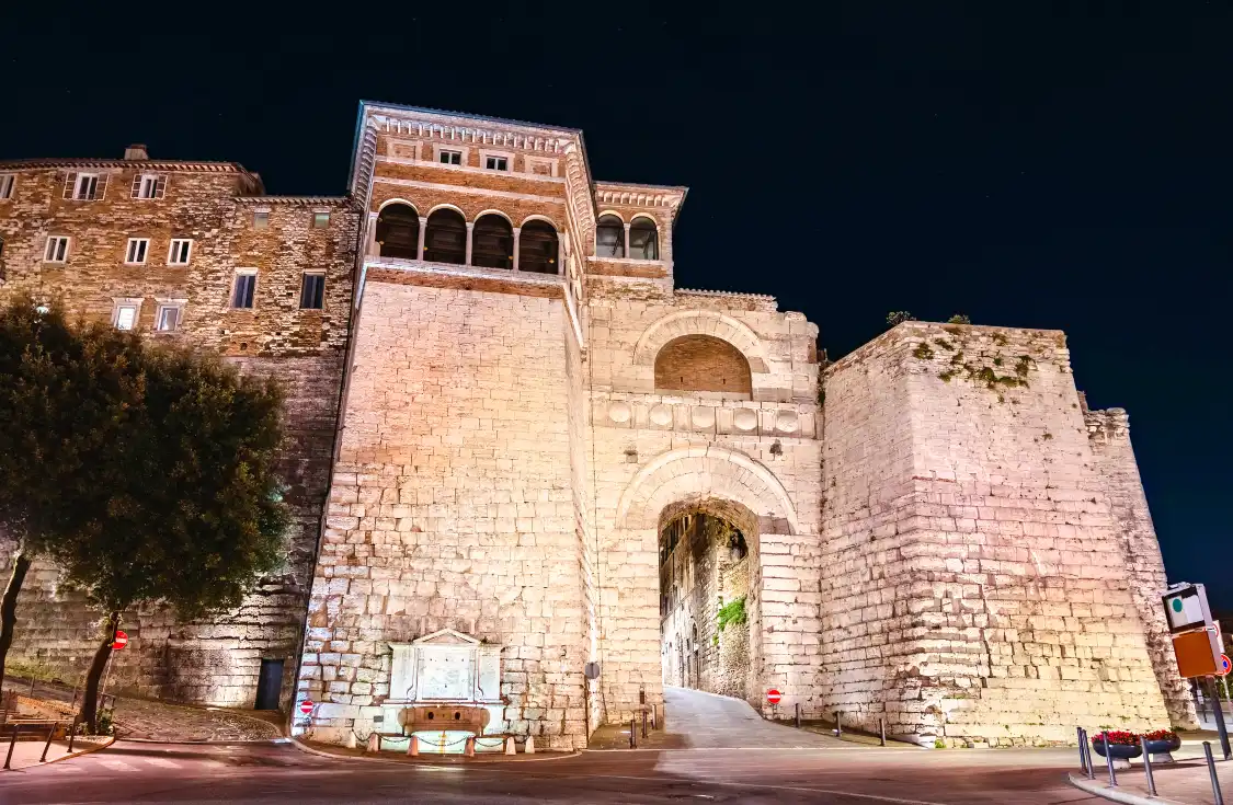 Hotels near Etruscan Arch