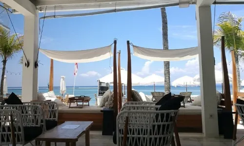 Ohana's Beach Club