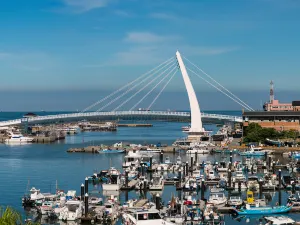 Tamsui Fisherman's Wharf