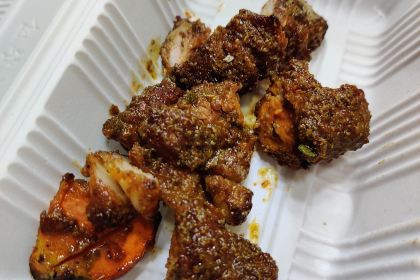五味香·驴肉黄面·胡杨焖饼·烧烤(敦煌店)