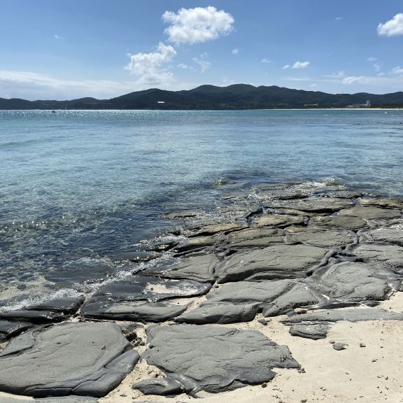 2026 畳石 | 久米島観光スポットの観光ガイドと旅行体験 | Trip Moments