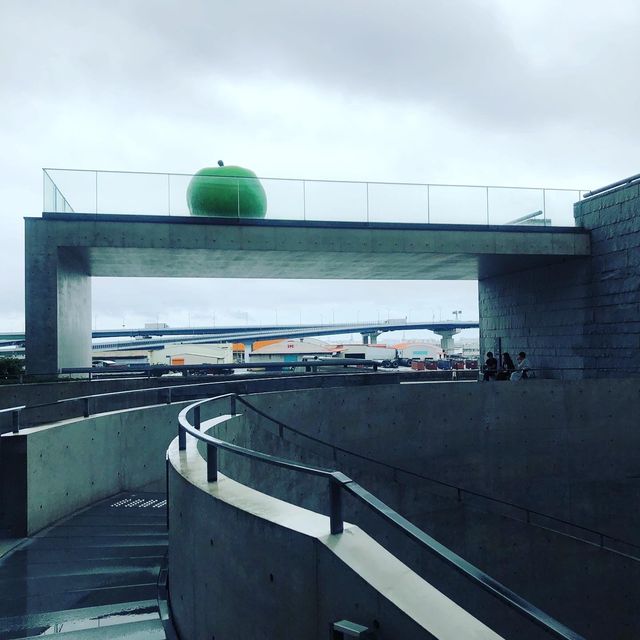 兵庫県立美術館(神戸)