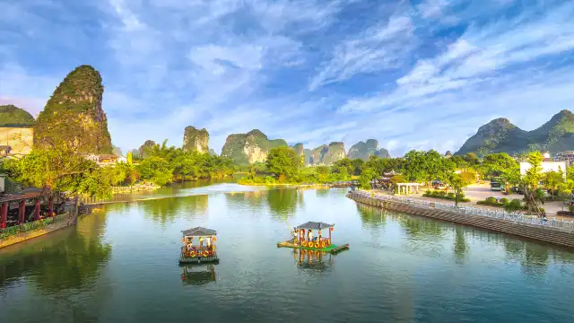 Hotel berhampiran Yulong River