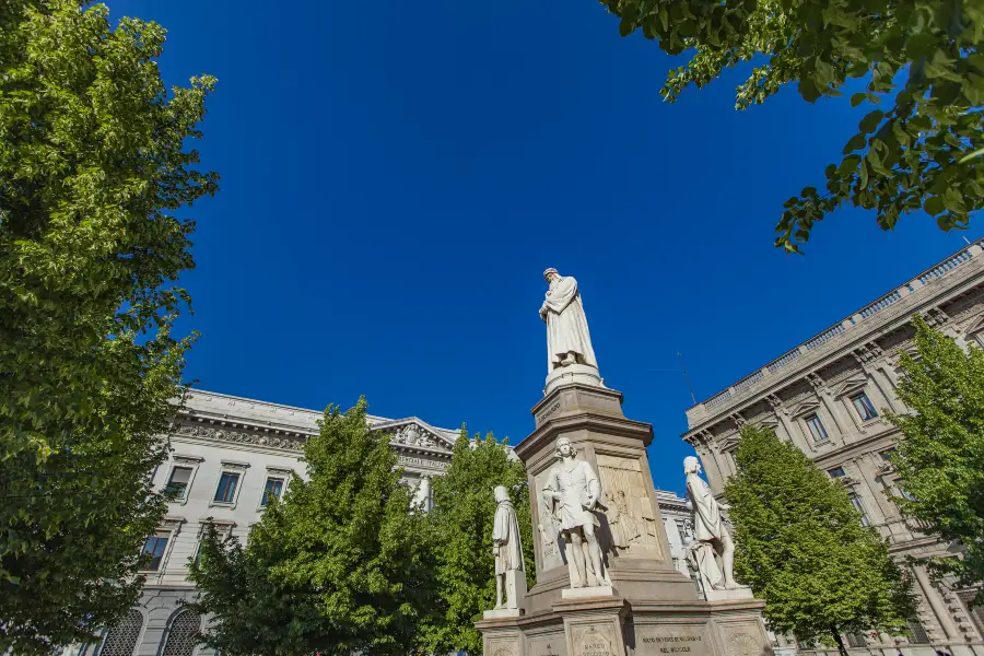 Monumento a Leonardo da Vinci