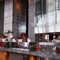 100 Century Avenue Bar User Photo