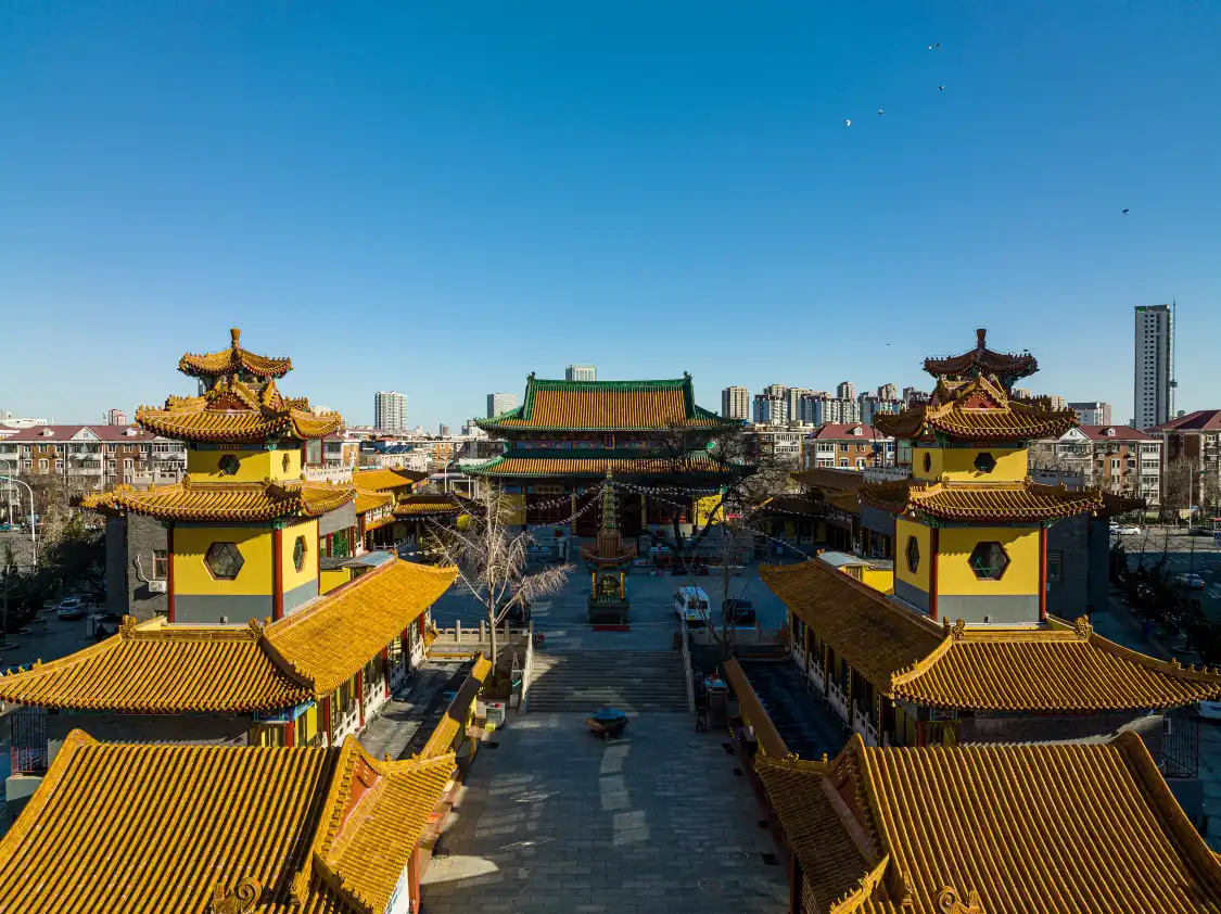 잔푸 관인 사원 주변 호텔