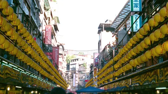 Keelung Miaokou Night Market