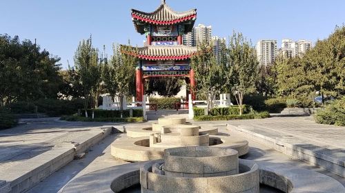 Dingzhou Gucheng Xiangmu Gongyuan Square