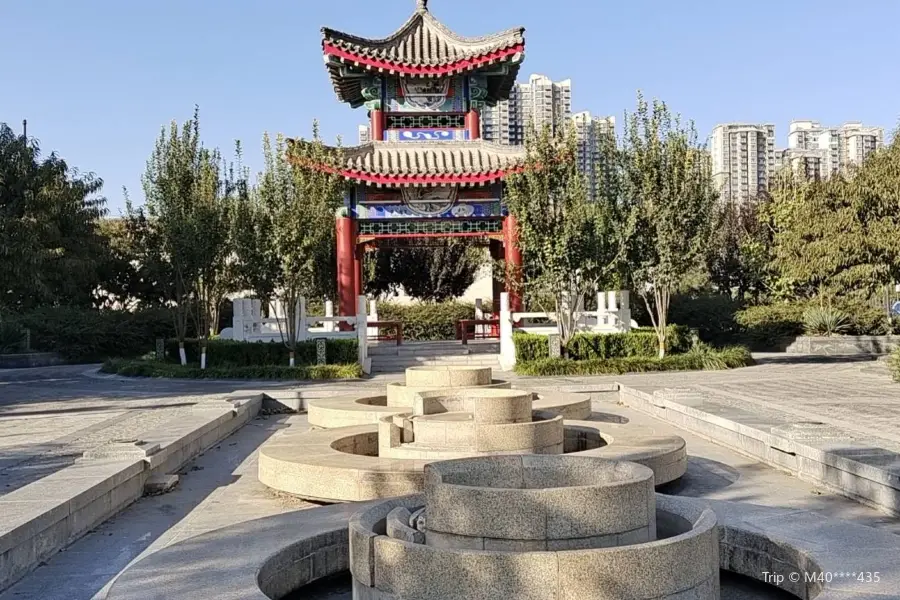 Dingzhou Gucheng Xiangmu Gongyuan Square