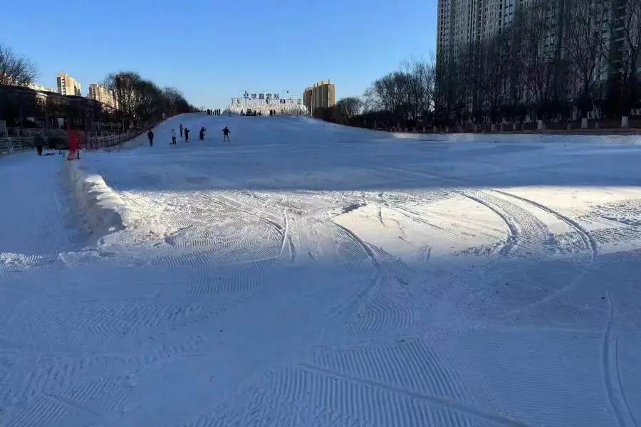 紅海河冰雪樂園