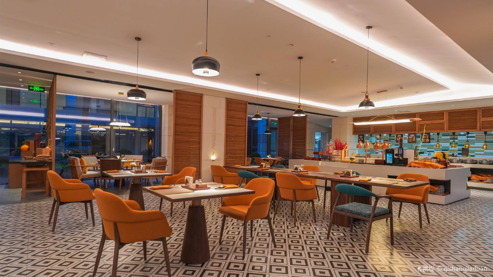 BLOSSOM HOUSE QINGCHENGSHAN CHENGDU•BISTRO 10