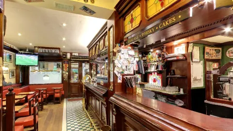 Devil’s Forest Pub in เวนิส