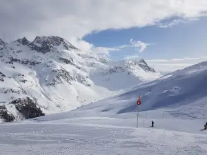 Ski area Splügen Tambo