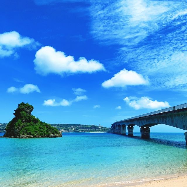 沖縄　橋から見る海は本島屈指の絶景