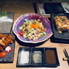 呼和浩特香格里拉大酒店·馨咖啡海鲜自助 User Photo