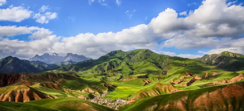 粛南ユグル族自治県のホテル