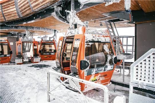 Family (1 adult + 1 child)