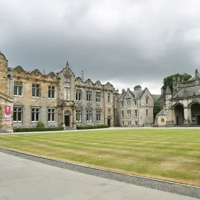 鄰近Durham Light Infantry Memorial Statue的酒店