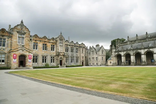 โรงแรมใกล้Marquess of Londonderry's Statue