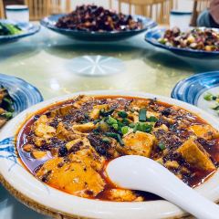 尹二姐守艺川菜(美专校街店) User Photo