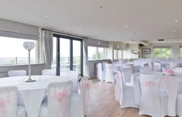 Churchillian Cosham Classic Inns