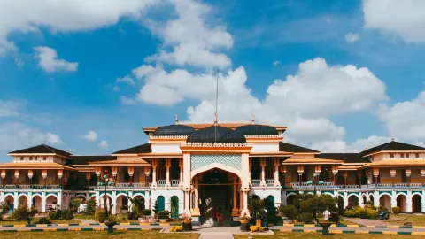 Maimun Palace attraction in Sumatra