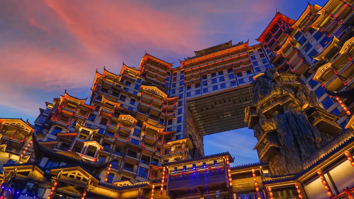 Hotels near 72 wonder tower