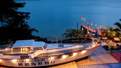 Kapal Layar Langkawi in ลังกาวี