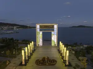Weihai Happiness Gate