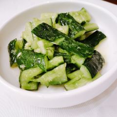 ZHIWEIGUAN User Photo